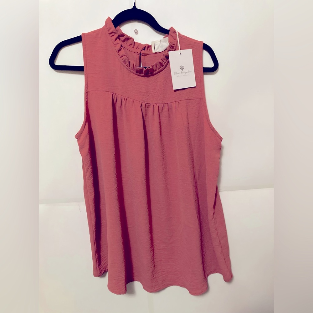 Betsey’s boutique peach tank top